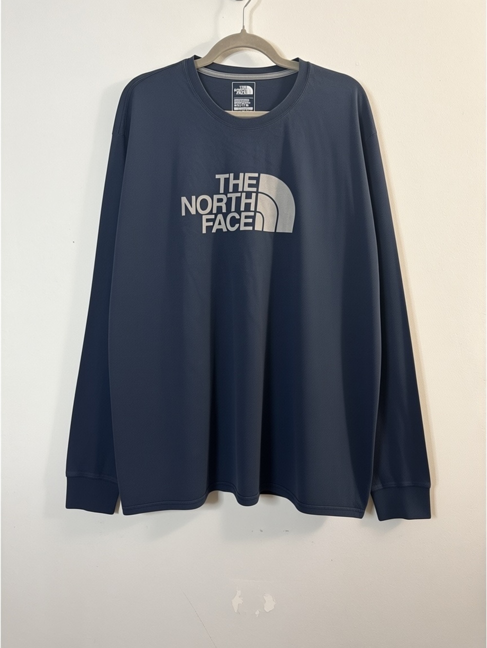 The North Face Men’s XXL Navy Blue Long Sleeve Logo T-Shirt Classic Fit